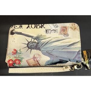 Sasha Wristlet Wallet With The Statue of Liberty And New York Theme NWT